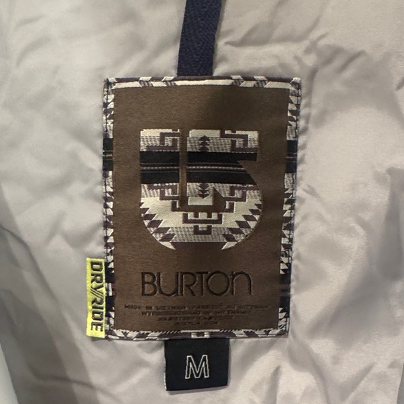 Burton Women’s Zip Up DryRide Snowboard or Ski Jacket in Medium - Picture 4 of 5
